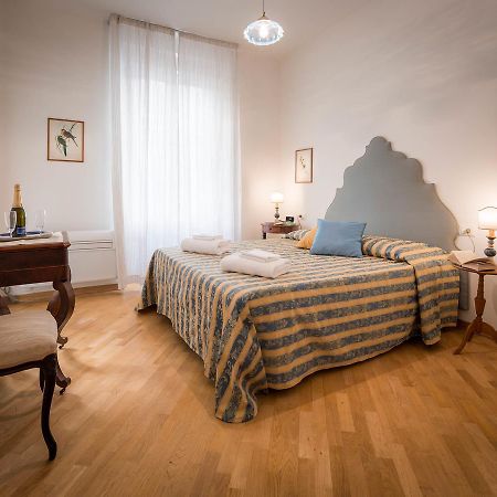 Santa Felicita Apartments Флоренція Екстер'єр фото
