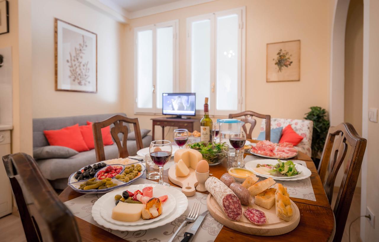 Santa Felicita Apartments Флоренція Екстер'єр фото